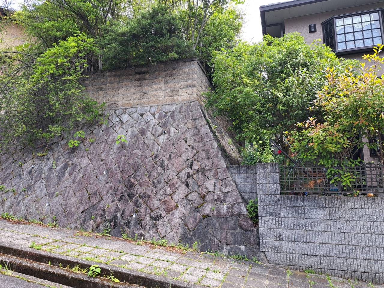 滋賀県　大津市石山寺2丁目