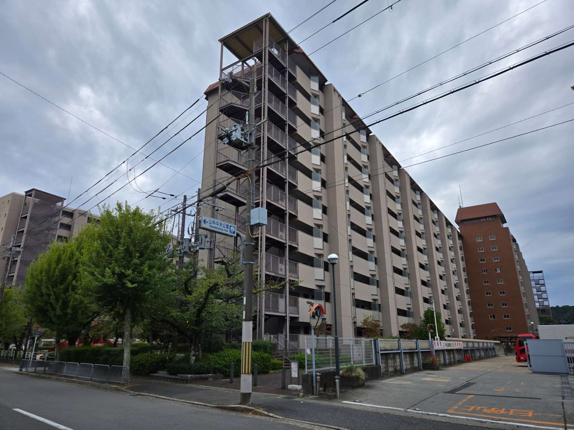 京都府　山科団地B棟