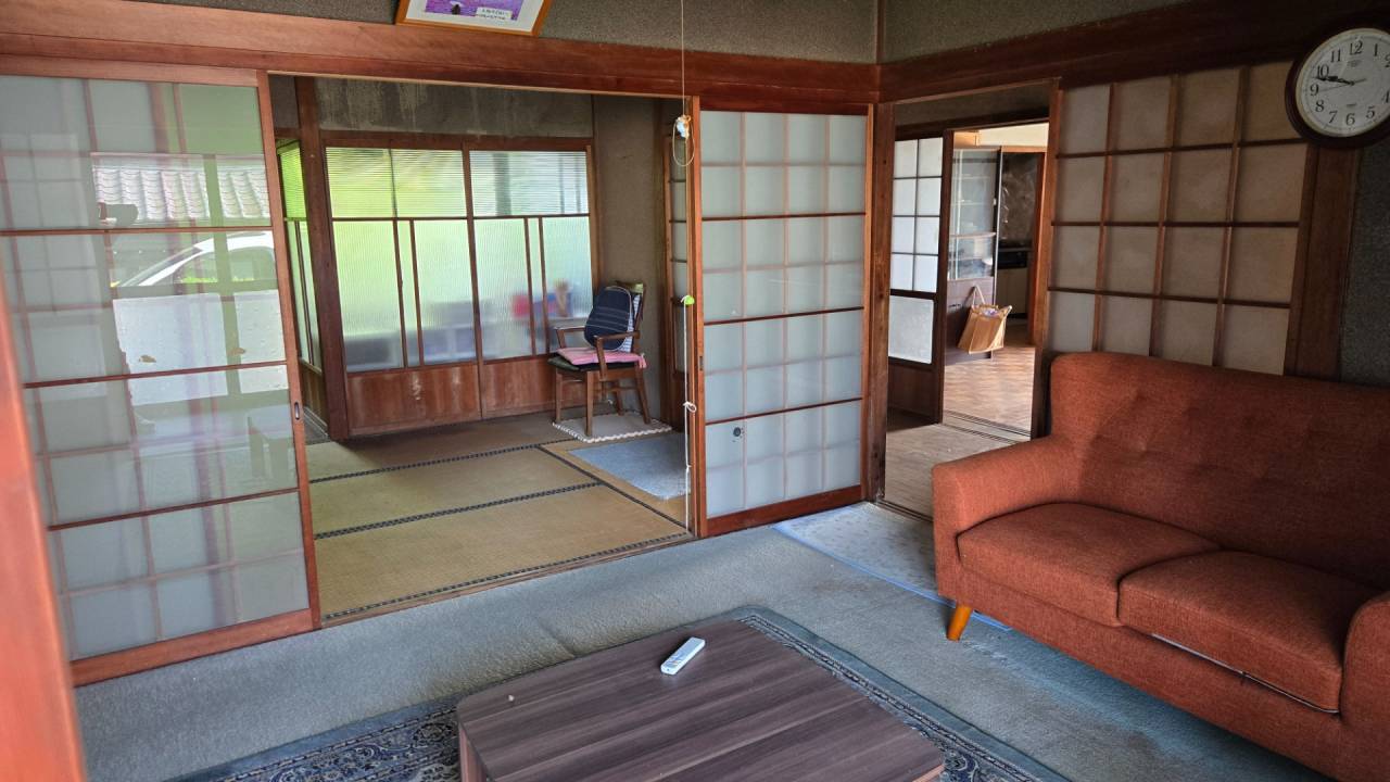 静岡県　湖西市大知波