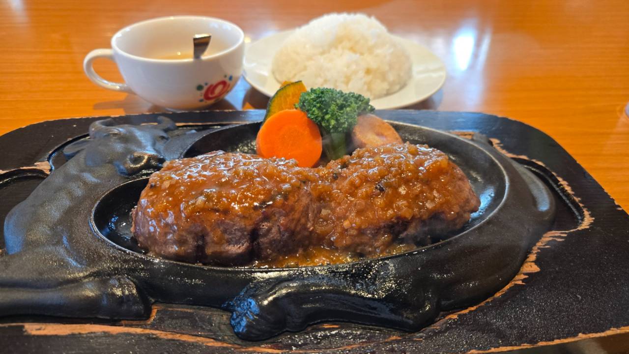 本日は出張！現地の人気店に行ってまいりました【マッシュアップ不動産販売株式会社】